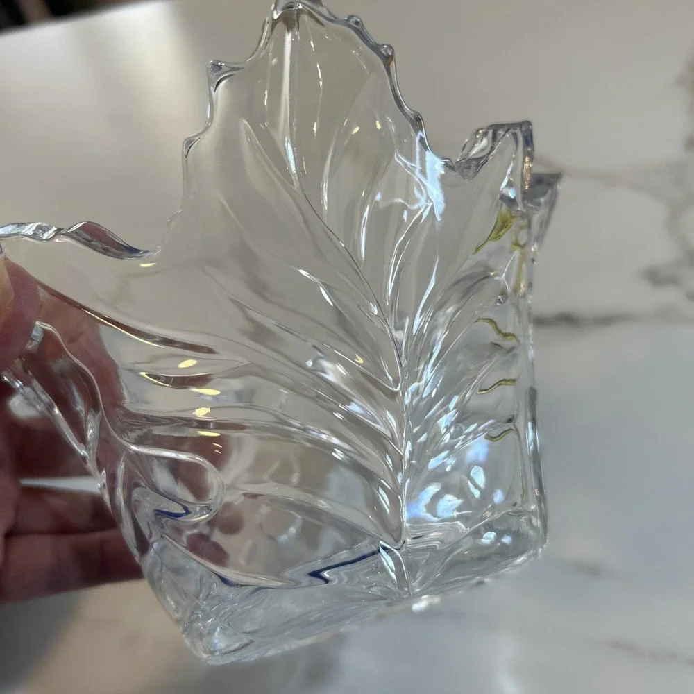 Telefloral Vase Clear Glass Leaf Design and Edging Leaded Crystal‎ Vintage